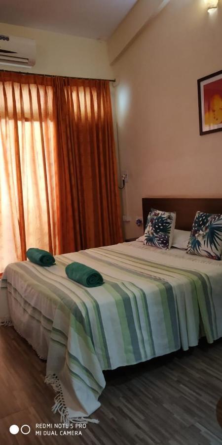 Hotel Bonanza Baga Exterior photo