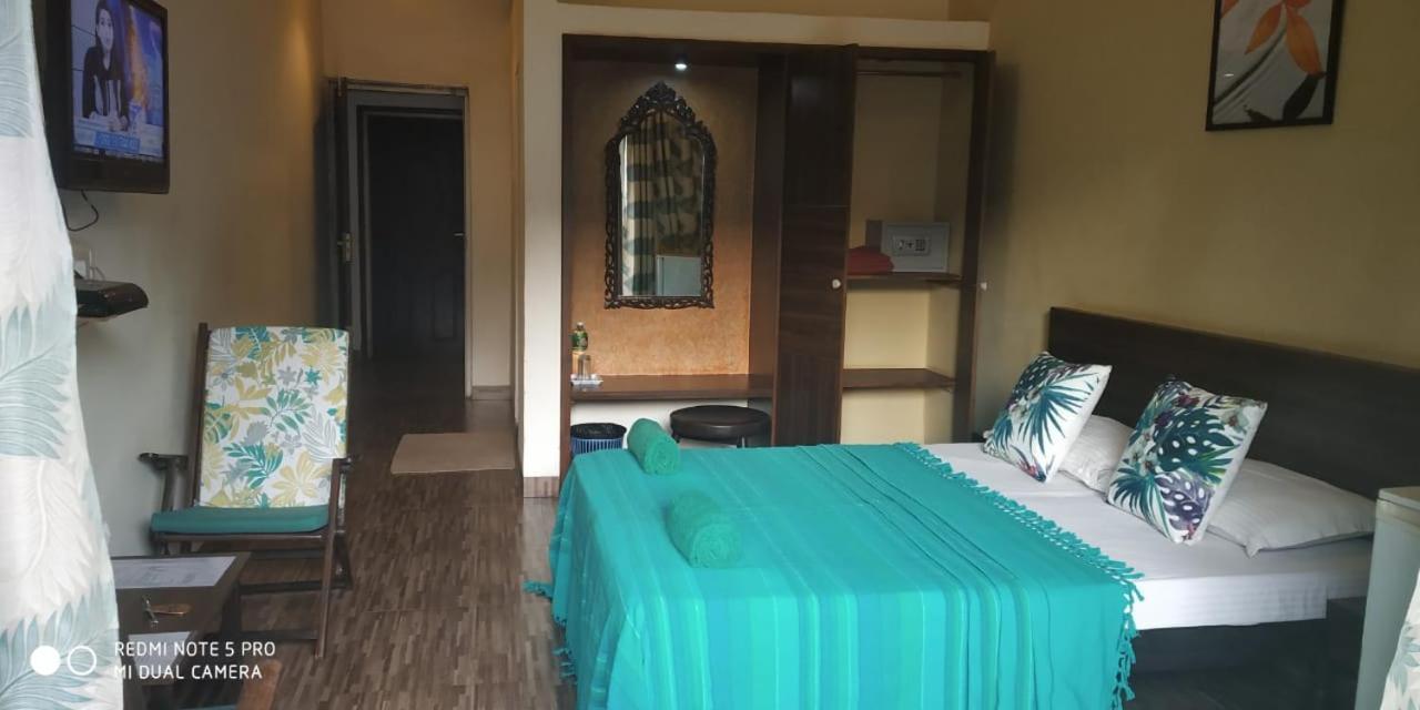 Hotel Bonanza Baga Exterior photo